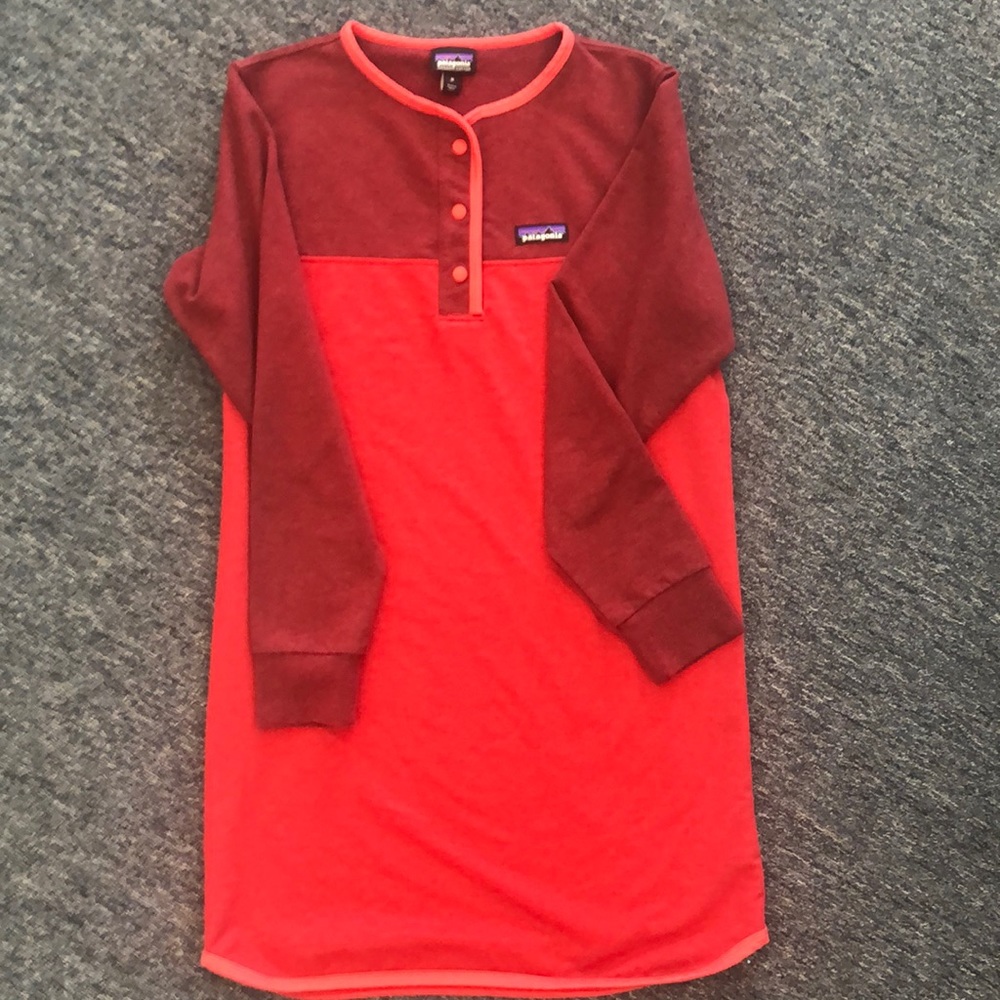 Patagonia nightgown, burgundy and deep red size Medium